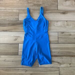 Lululemon Align™ Bodysuit 8” – Poolside Blue, Size 6 (Excellent Condition)